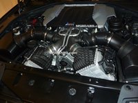 BMW M5 F10 motor 02.jpg