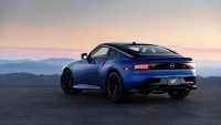 rear-view-of-blue-metallic-2023-nissan-z-at-dusk-with-brake-lights-on.jpg (345.73 KiB) Zobrazeno 36716 x rear-view-of-blue-metallic-2023-nissan-z-at-dusk-with-brake-lights-on.jpg
